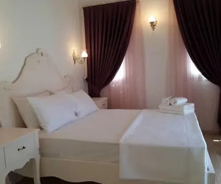 Alaris Panzió 3*