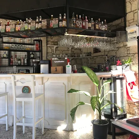 Alaris Bed and Breakfast 3*